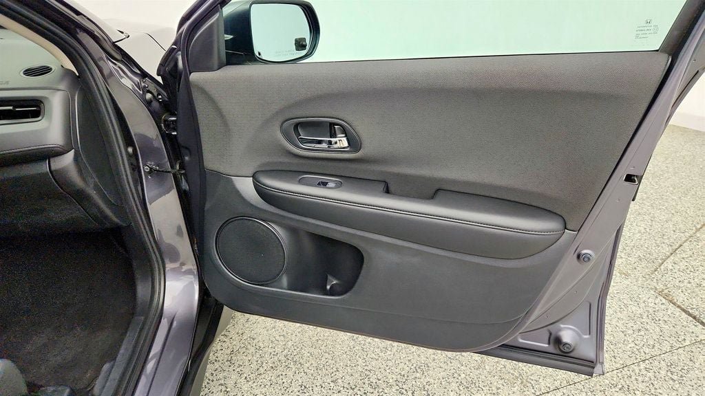 Used 2019 Honda HR-V LX image 24