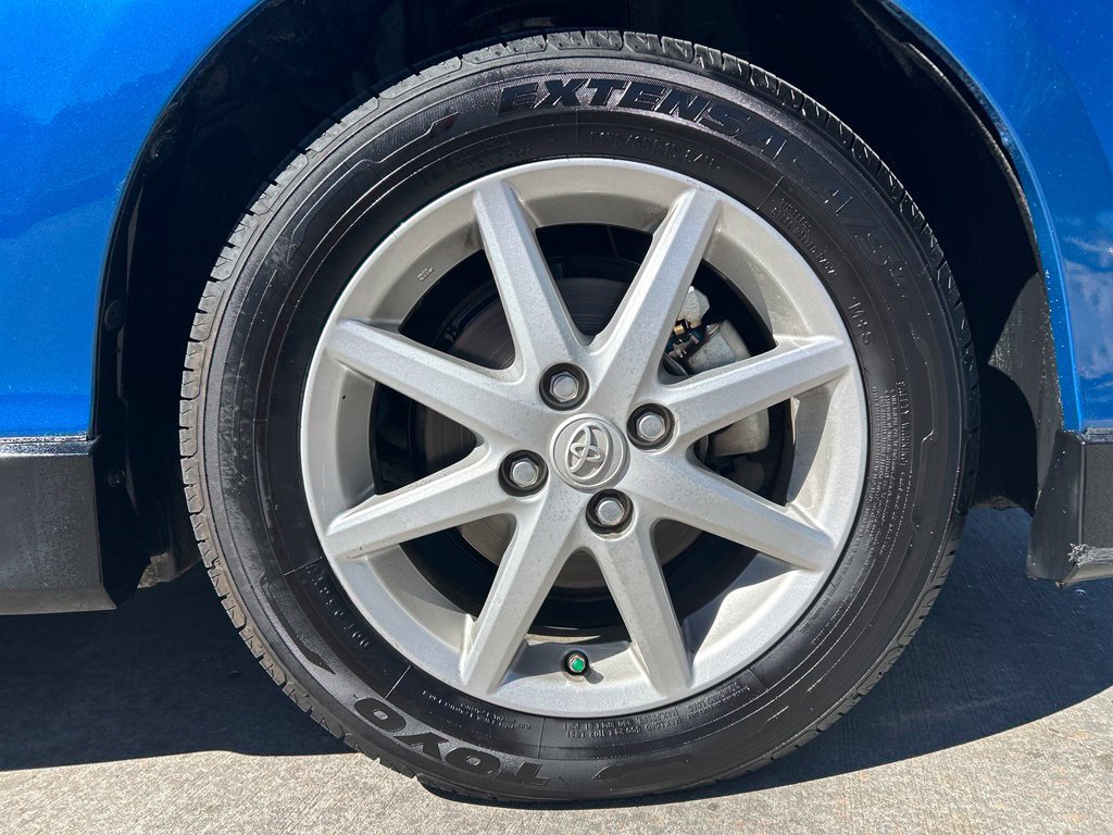 Used 2017 Toyota Prius C One FWD image 33