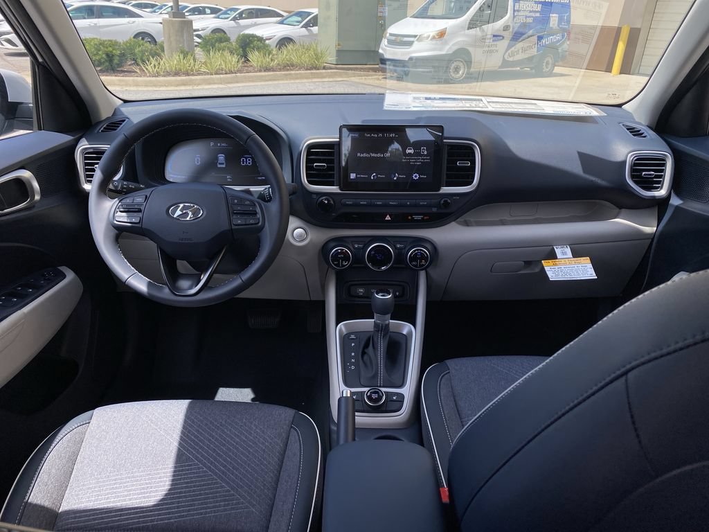 New 2026 Hyundai Venue SEL FWD image 13