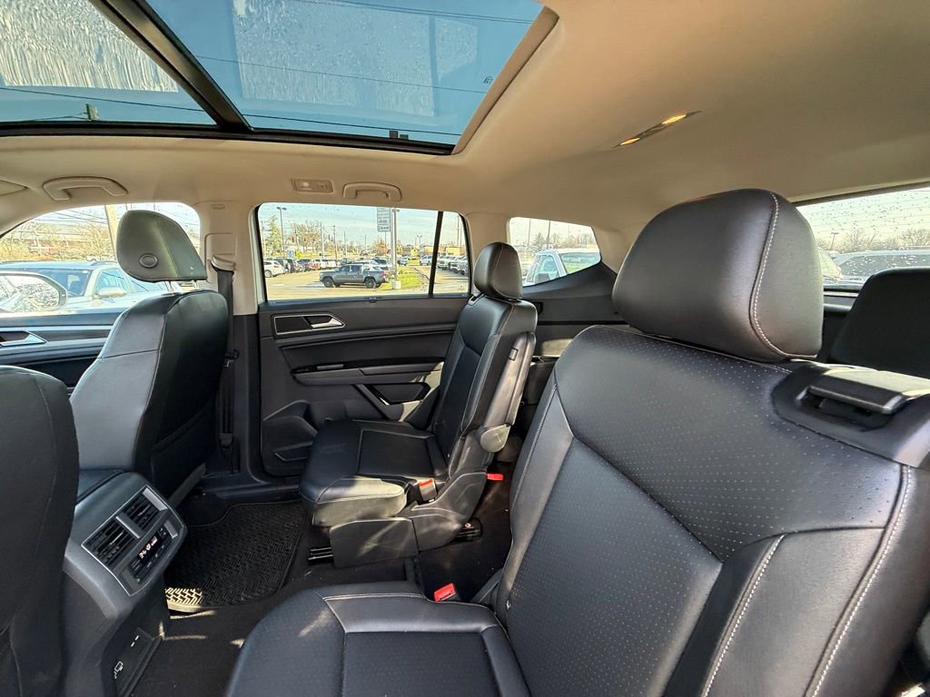 Used 2018 Volkswagen Atlas SEL w/ R-Line Package AWD/4WD image 26