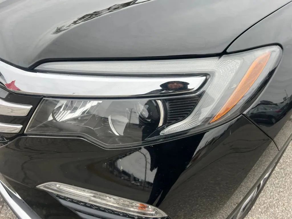 Used 2017 Honda Pilot Elite image 33