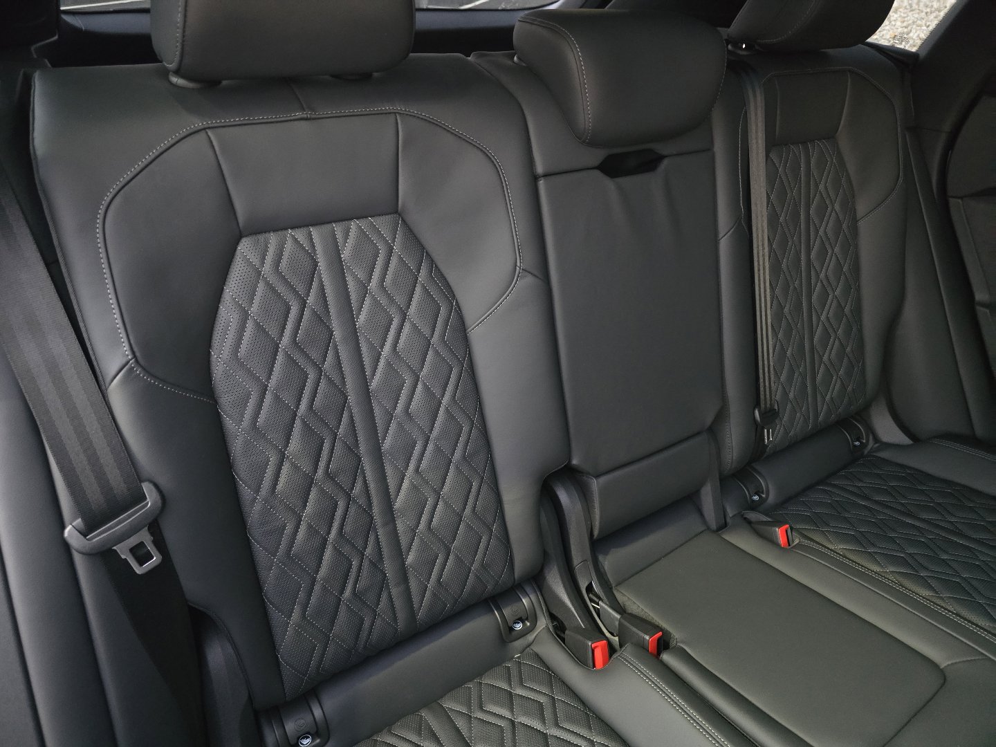 New 2025 Audi SQ5 Premium Plus image 32