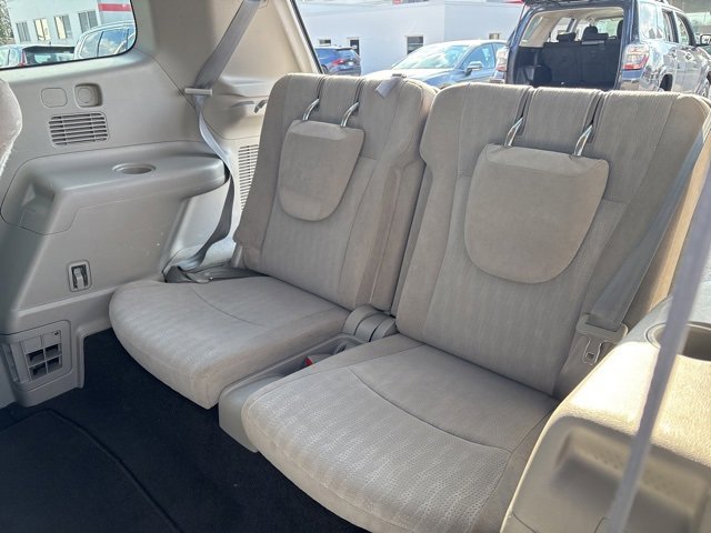 Used 2011 Toyota Highlander 2WD w/ Cold Weather Pkg image 4