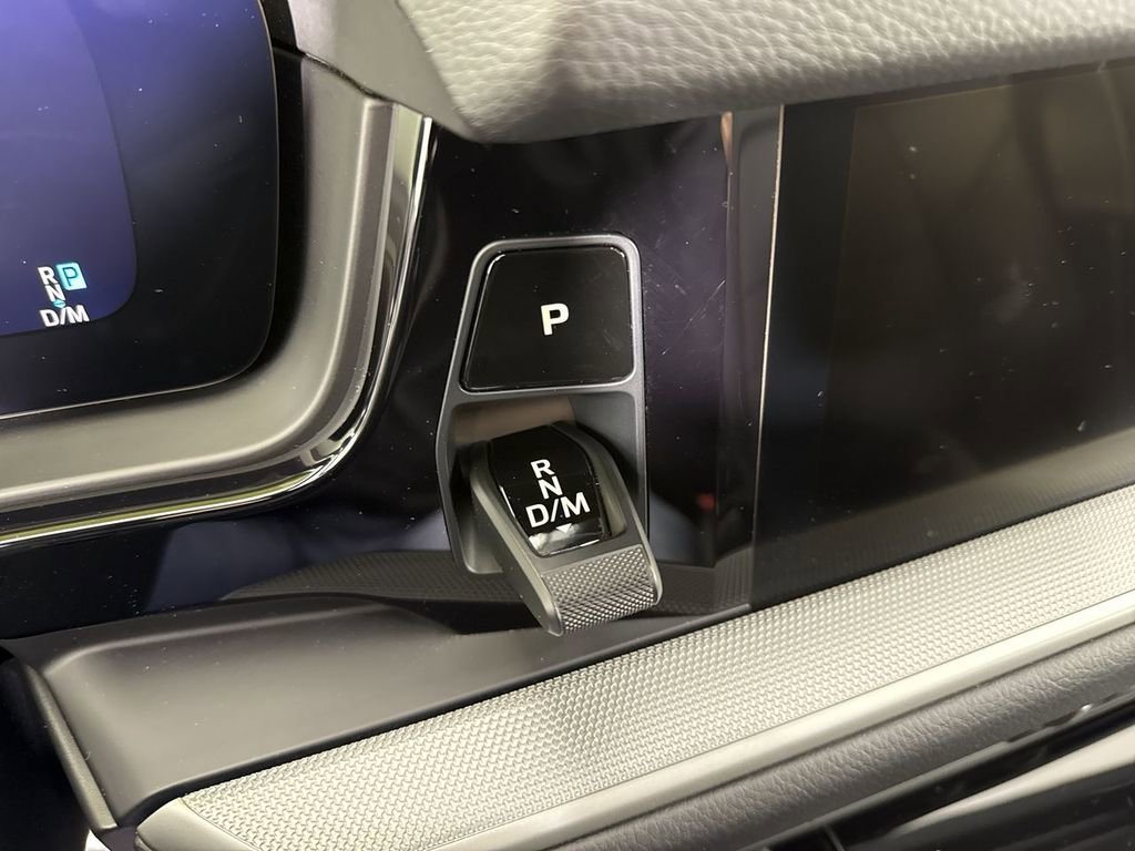 Certified 2025 Porsche Cayenne image 32