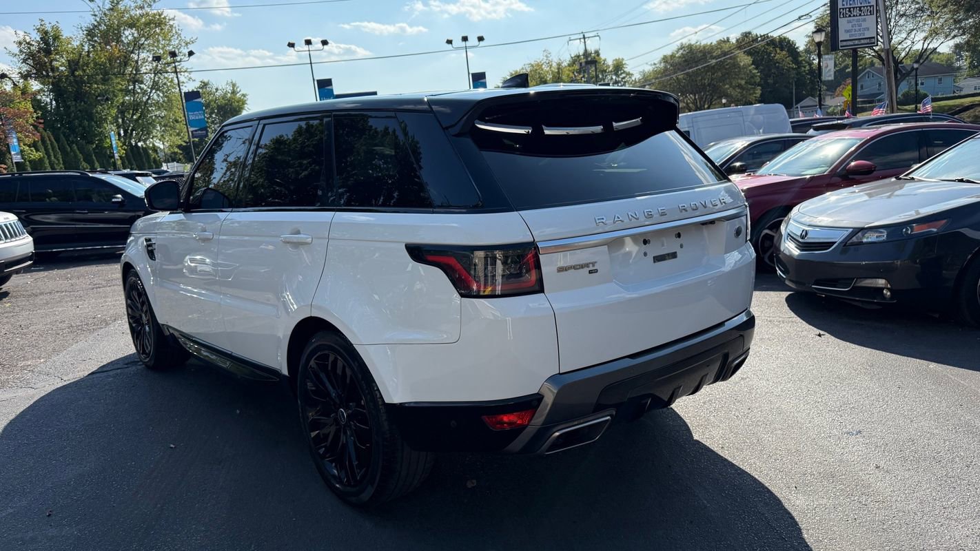 Used 2020 Land Rover Range Rover Sport HSE image 3
