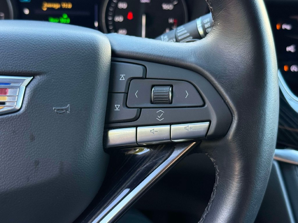 Used 2024 Cadillac XT6 Premium Luxury w/ Technology Package AWD/4WD image 32