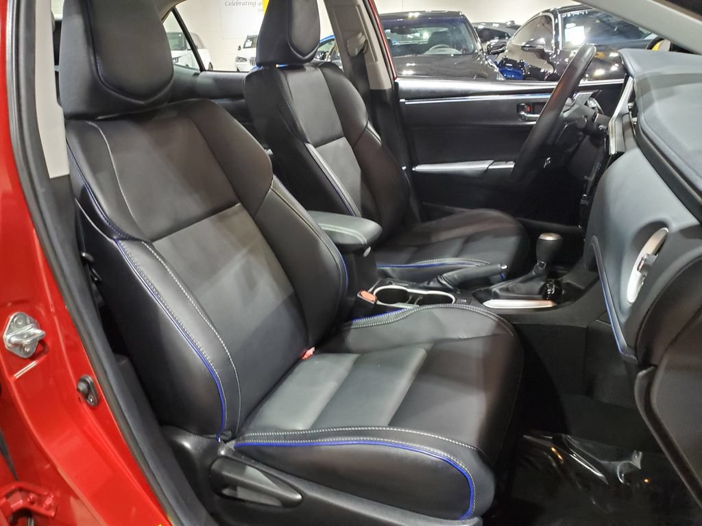 Used 2018 Toyota Corolla XSE FWD image 14