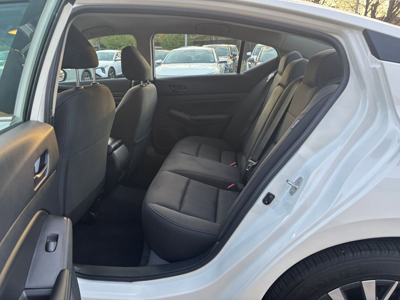 Used 2025 Nissan Altima 2.5 SV image 24