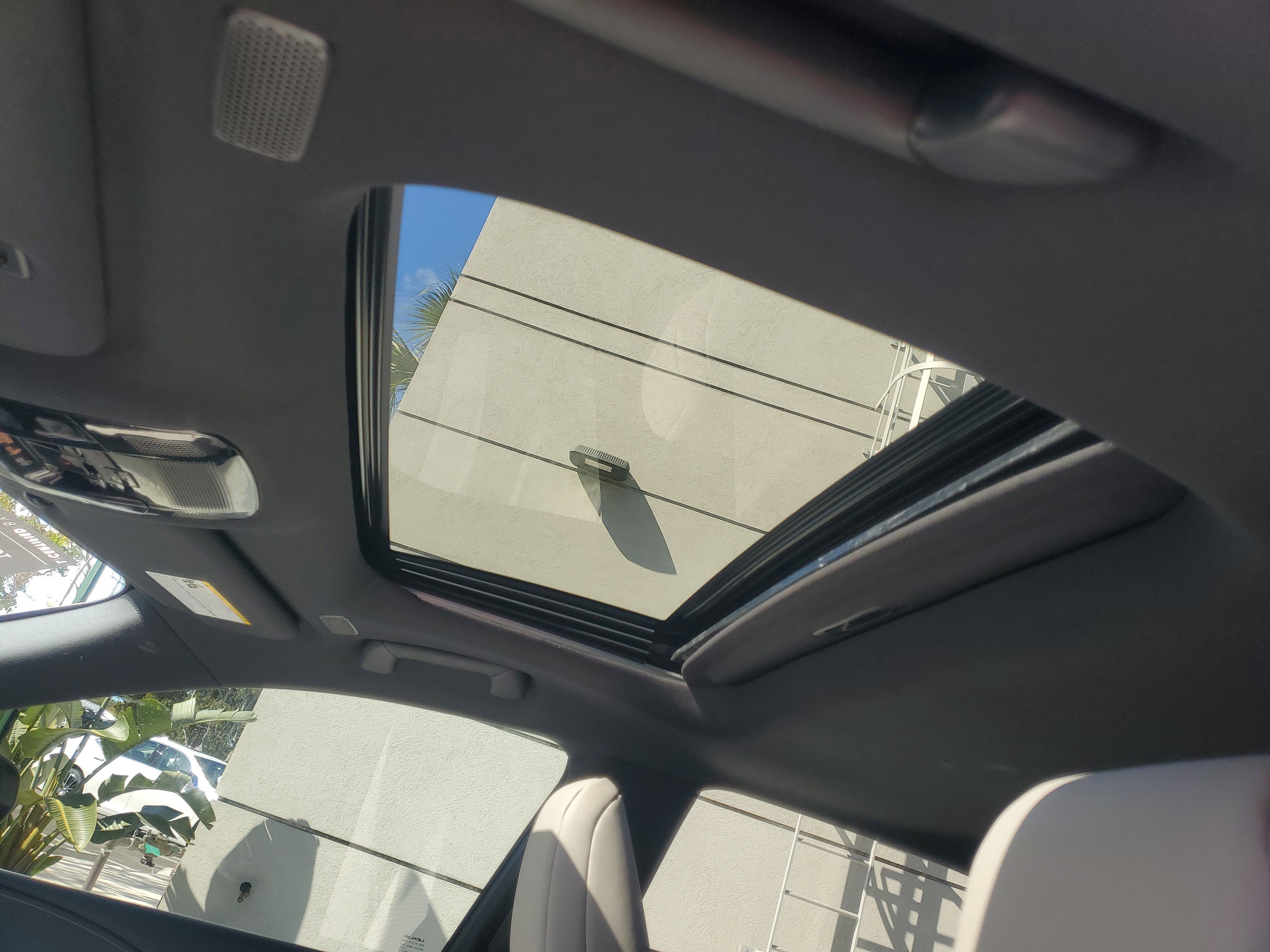 Used 2023 Lexus RX 350 Premium w/ Accessory Package (Z1) image 18