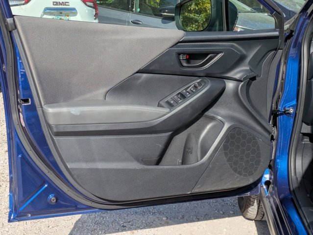 Used 2024 Subaru Crosstrek 2.0i Premium image 2