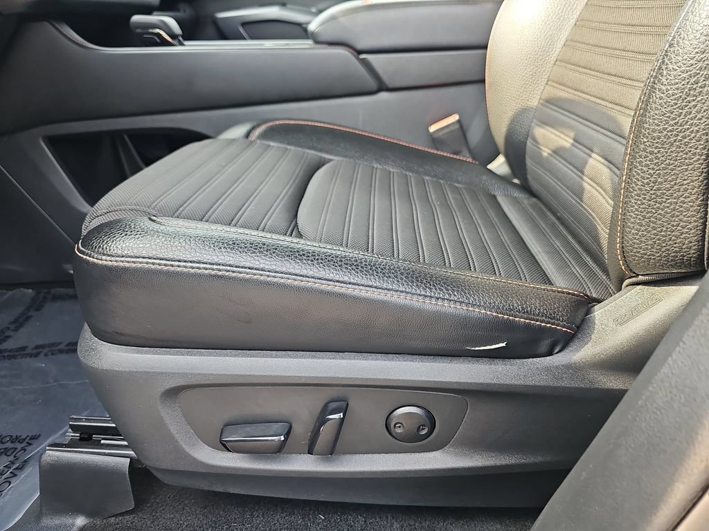 Used 2024 Nissan Pathfinder Rock Creek AWD/4WD image 28