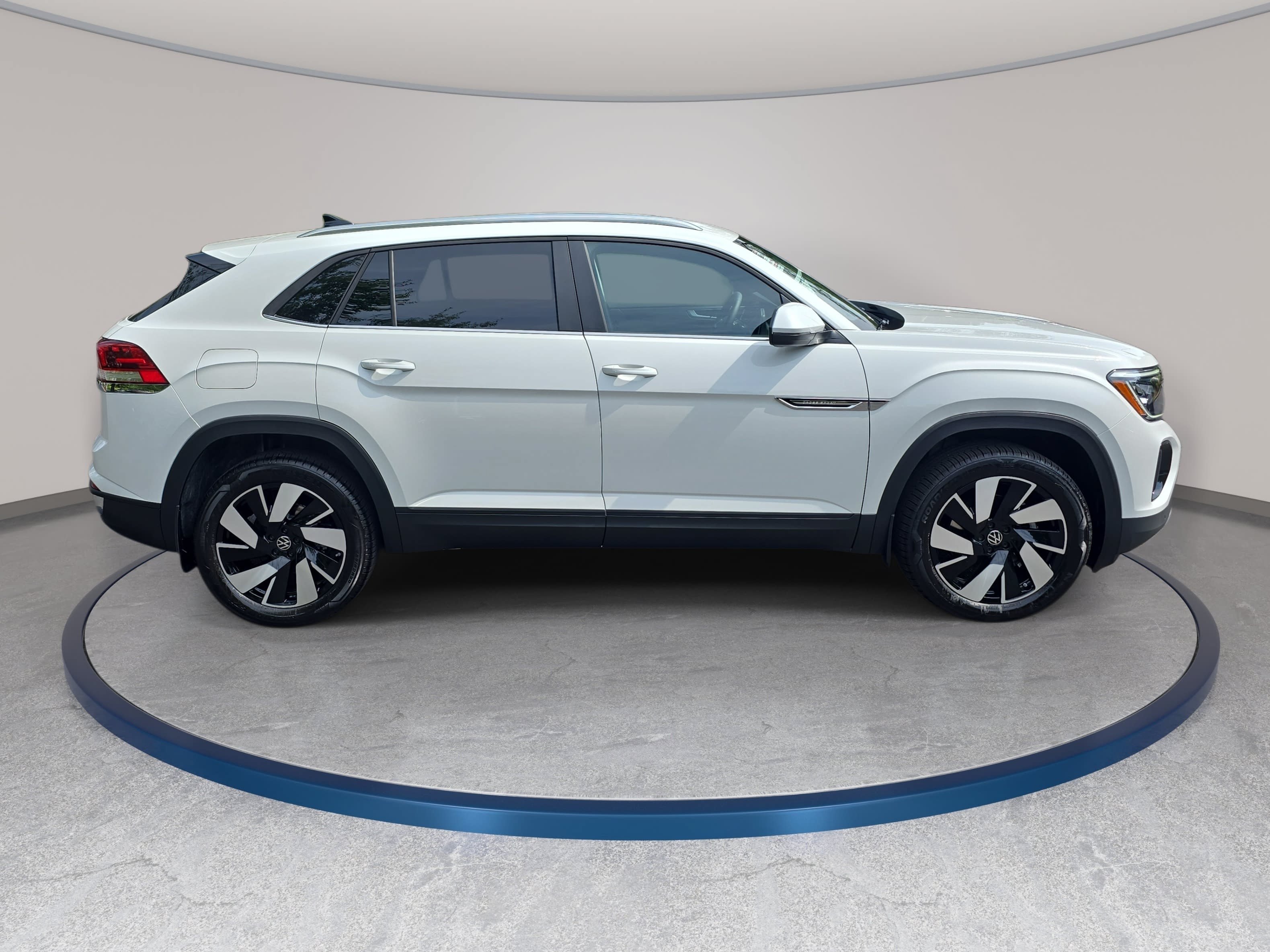 New 2026 Volkswagen Atlas Cross Sport SE AWD/4WD image 4