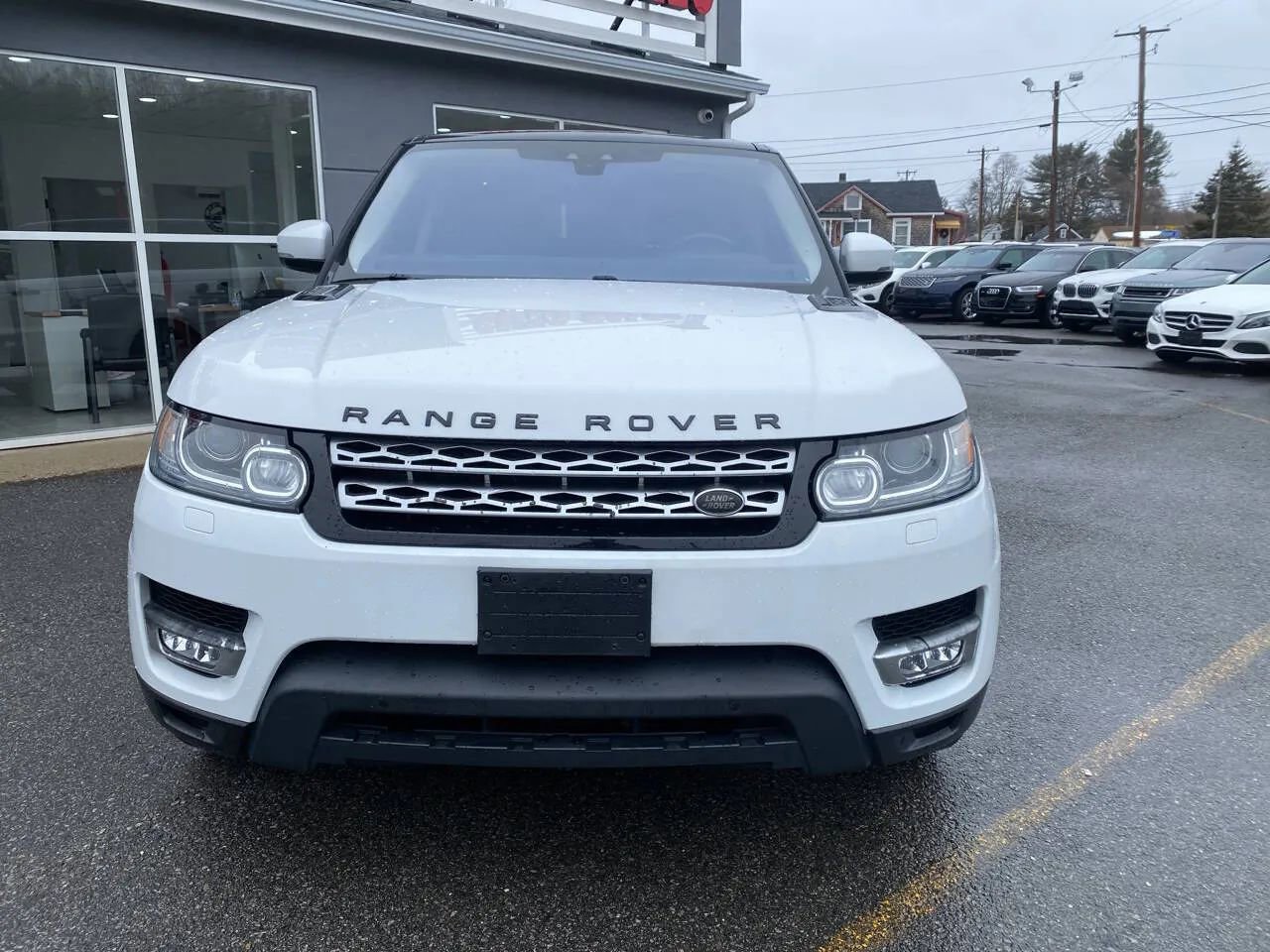 Used 2017 Land Rover Range Rover Sport HSE AWD/4WD image 2