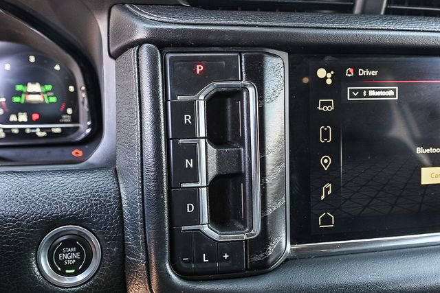 Used 2023 GMC Yukon XL Denali w/ Advanced Technology Package image 23