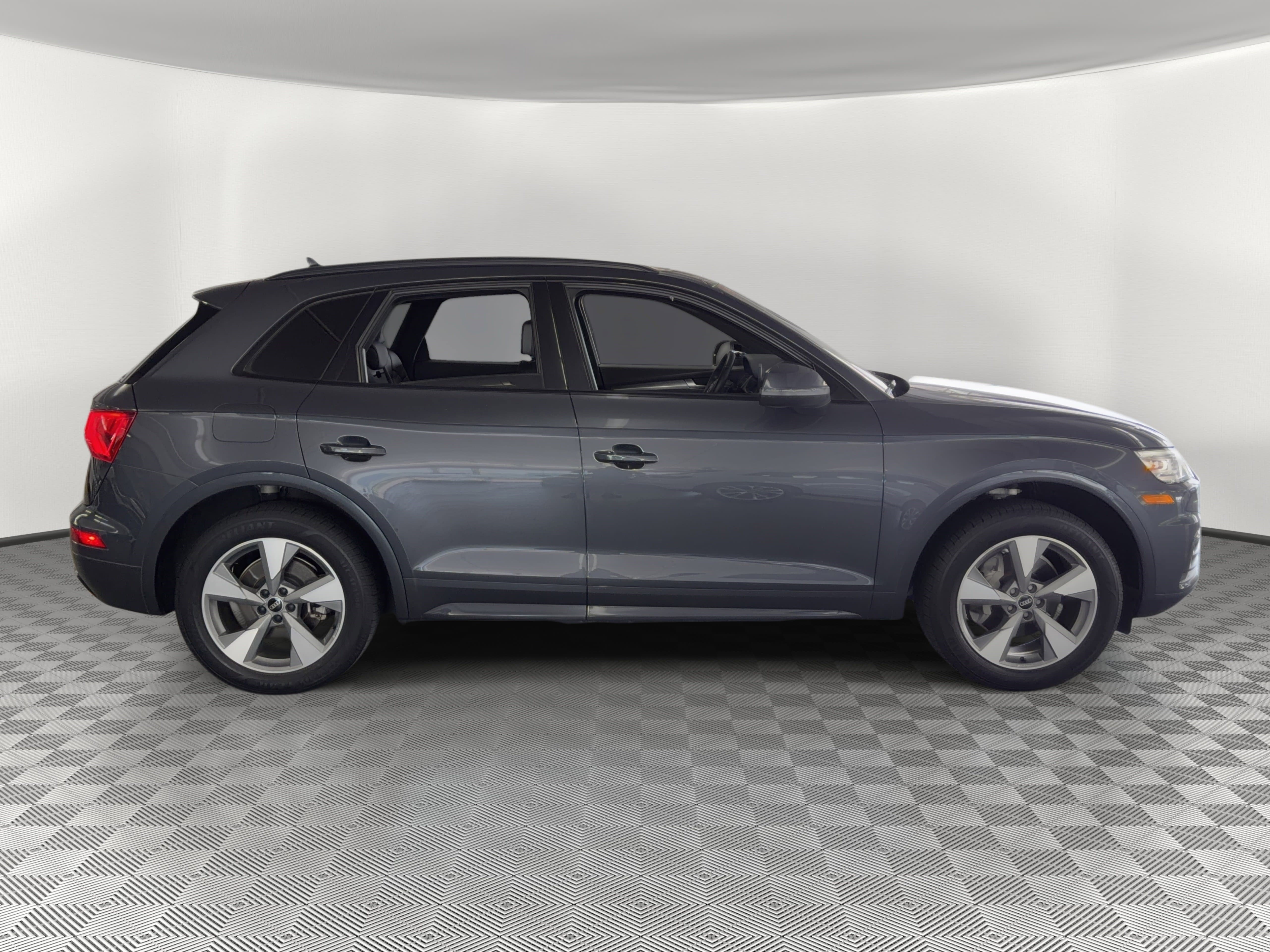 Used 2020 Audi Q5 2.0T Premium AWD/4WD image 8