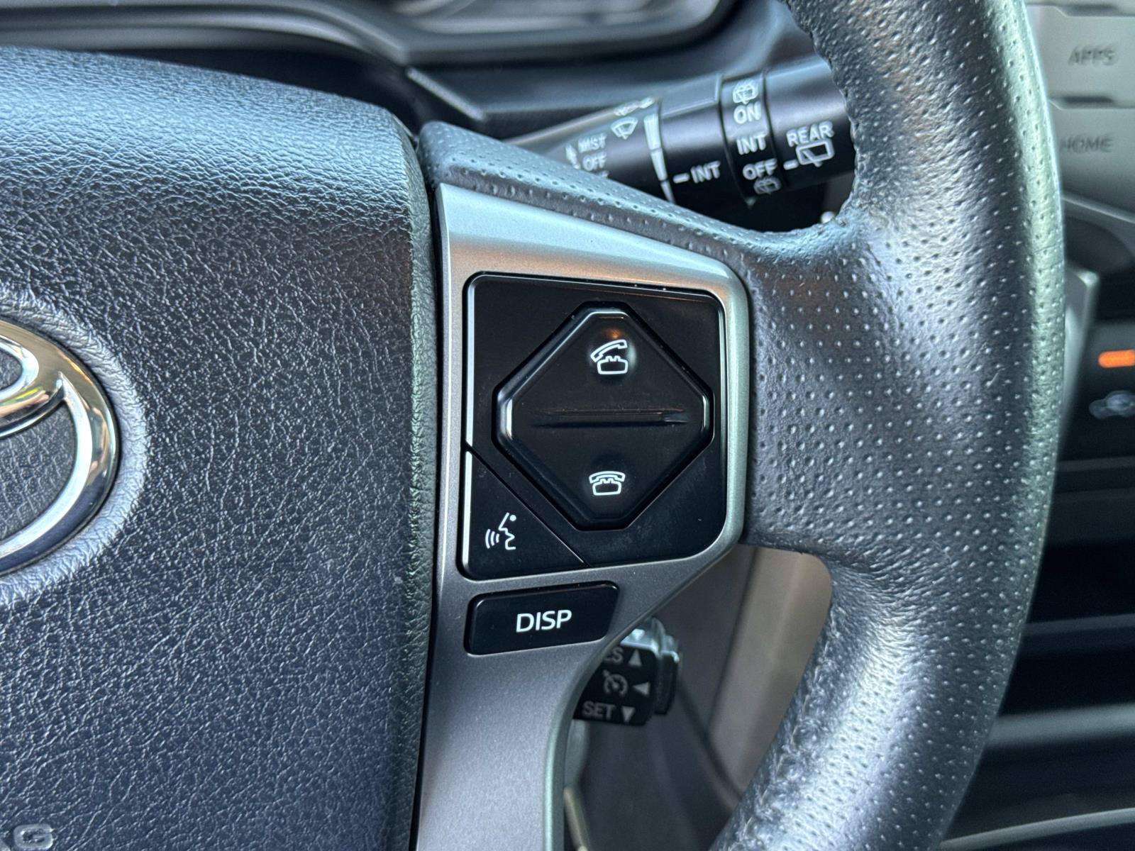 Used 2018 Toyota 4Runner SR5 Premium w/ Convenience Package RWD image 12