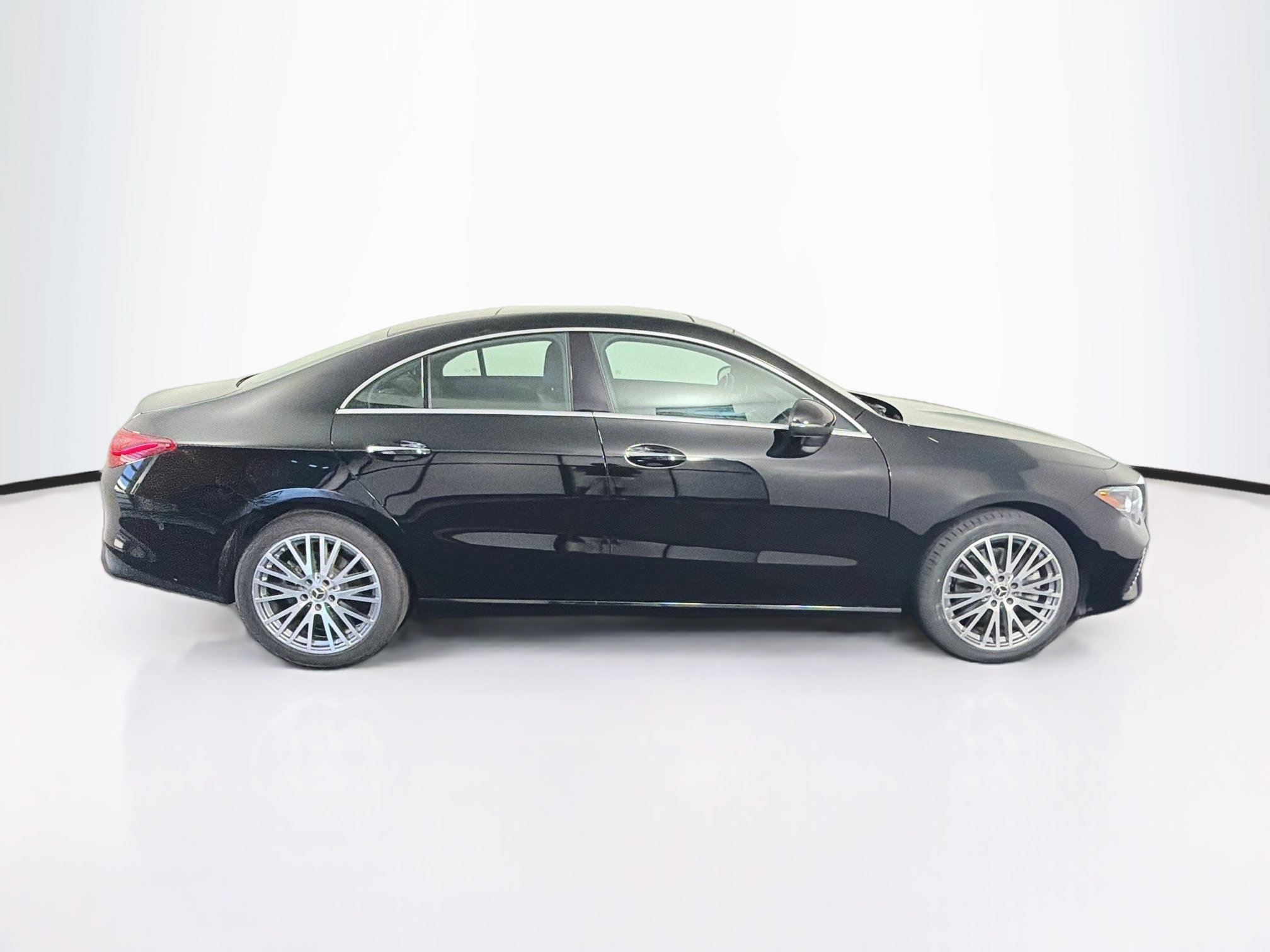 Used 2025 Mercedes-Benz CLA 250 image 10
