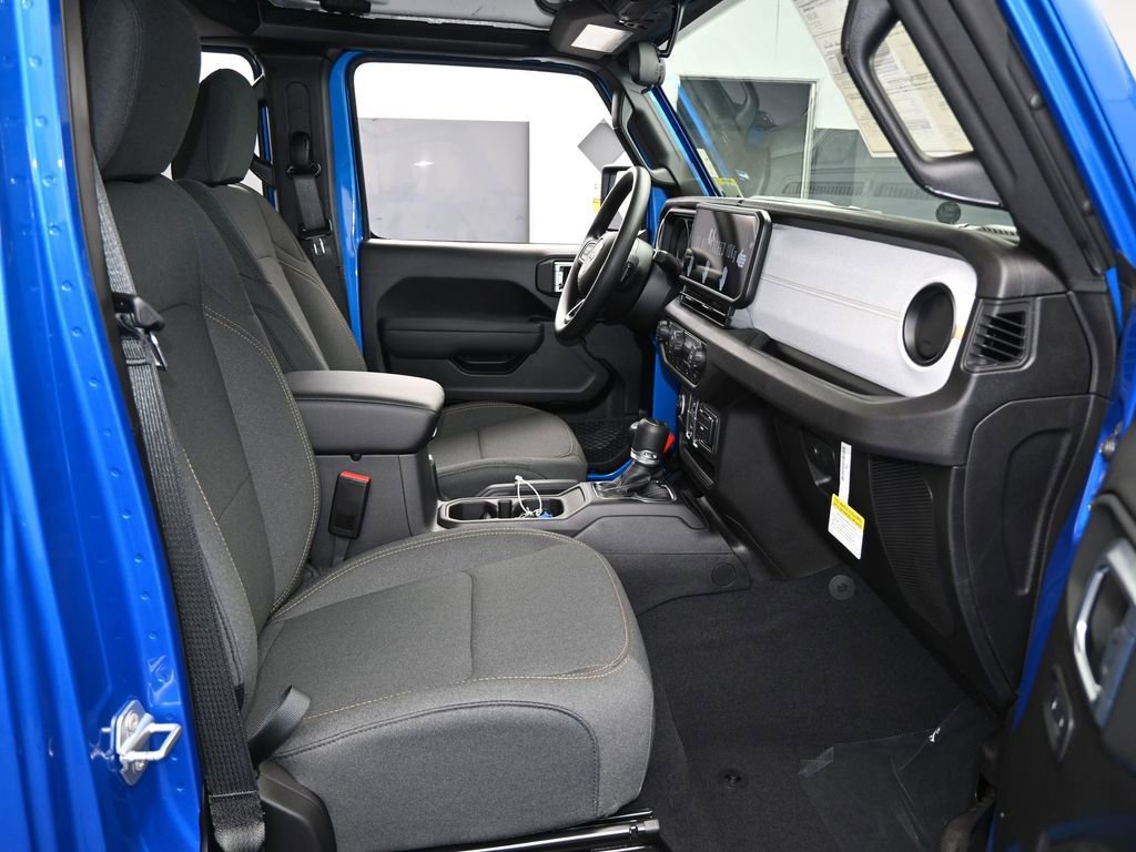 New 2026 Jeep Gladiator Sport AWD/4WD image 36