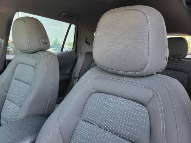 Used 2025 Chevrolet Equinox LT AWD/4WD image 13