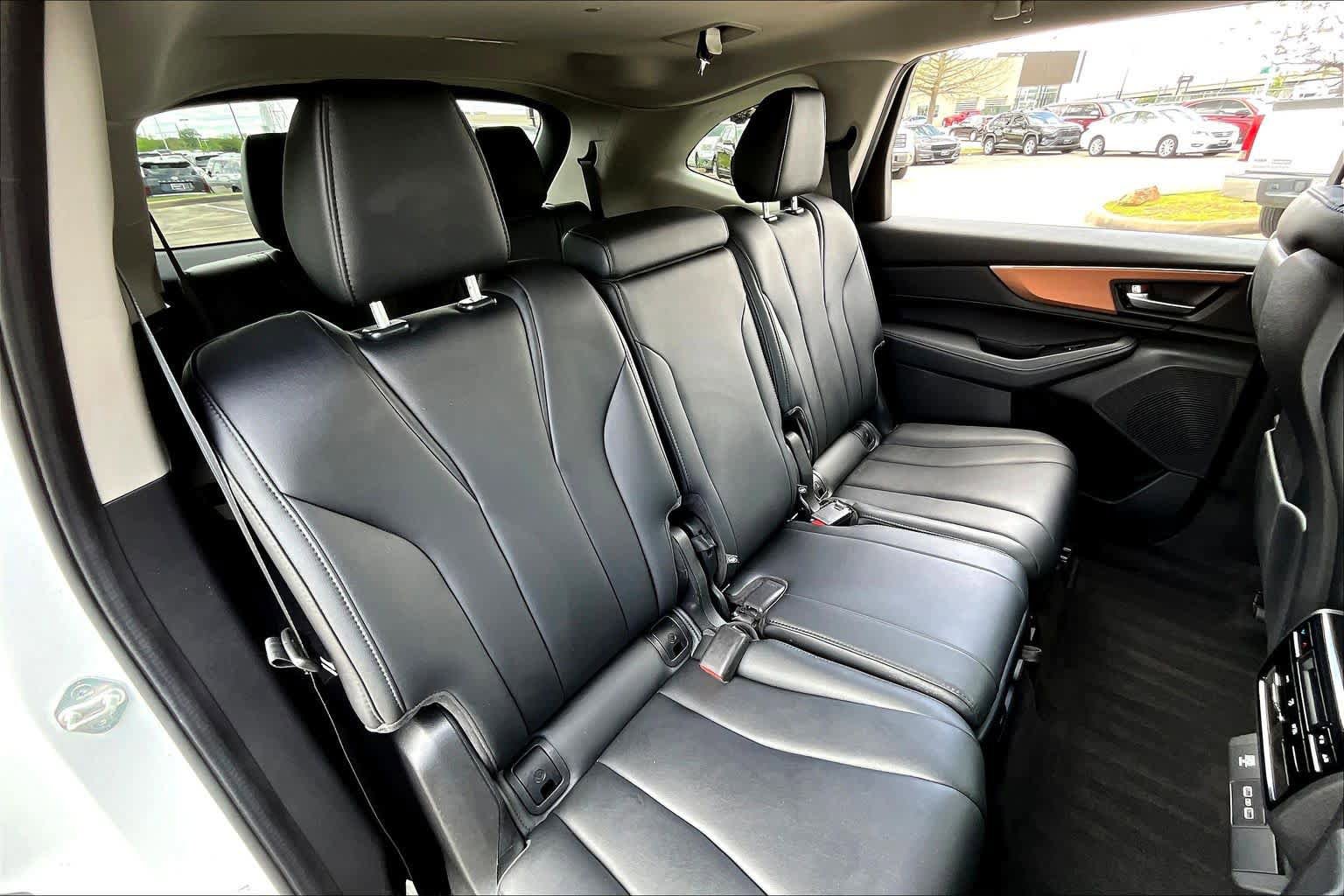 Used 2022 Acura MDX FWD image 17