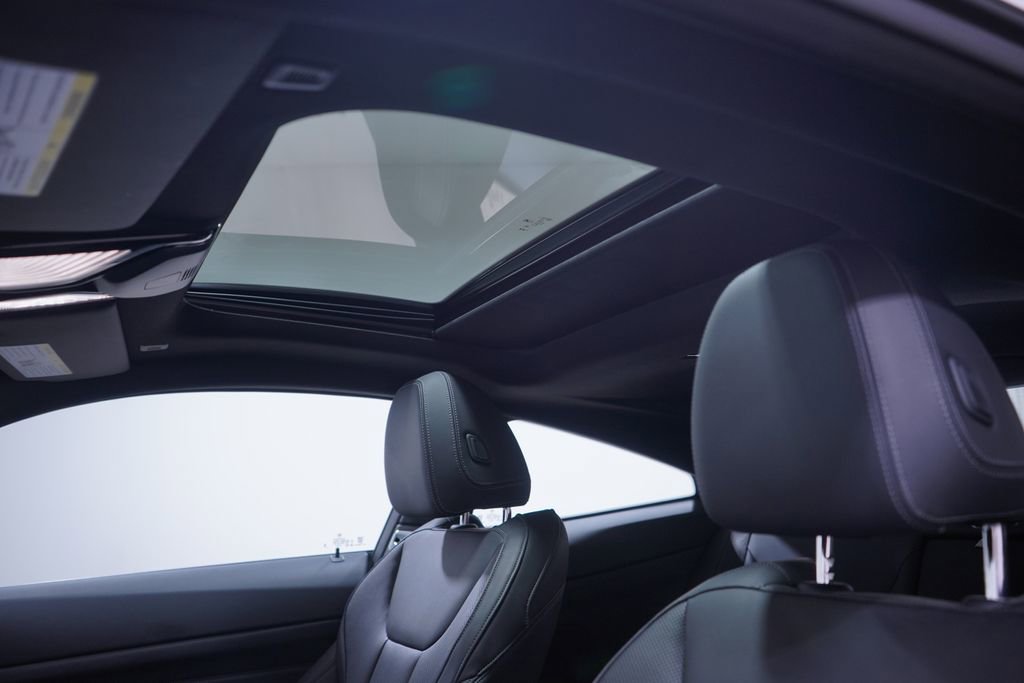 Used 2025 BMW 430i Coupe w/ M Sport Package image 8