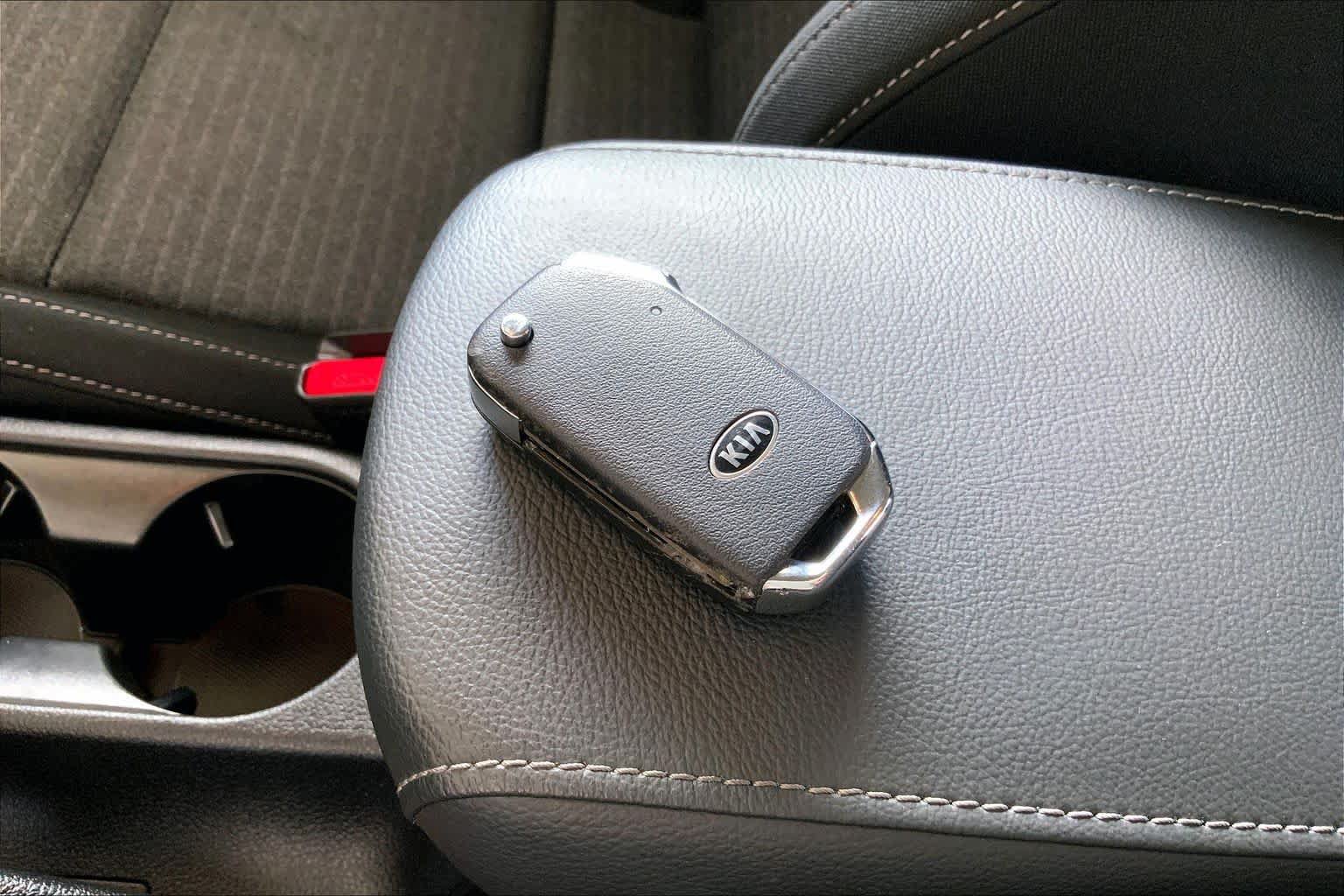 Used 2020 Kia Soul S FWD image 15