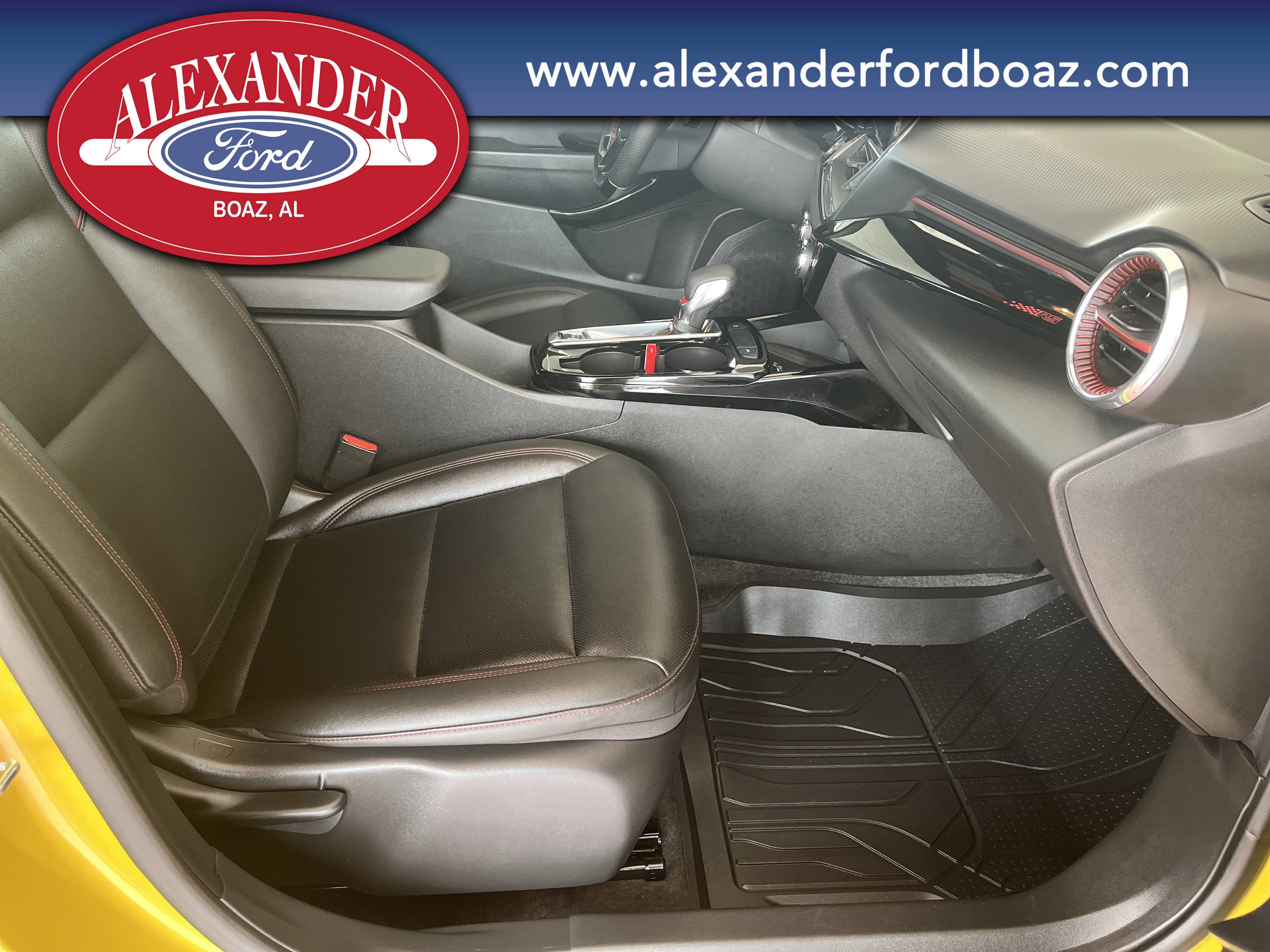 Used 2025 Chevrolet Trax RS w/ Sunroof Package FWD image 13
