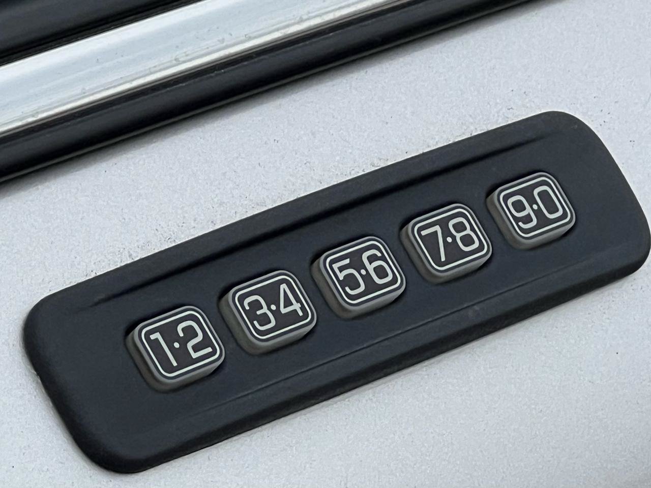 Used 2009 Mercury Grand Marquis LS RWD image 24