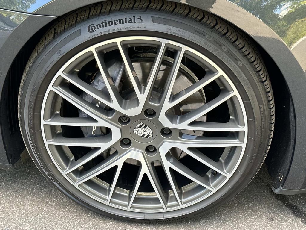 Certified 2024 Porsche Panamera 4 image 11