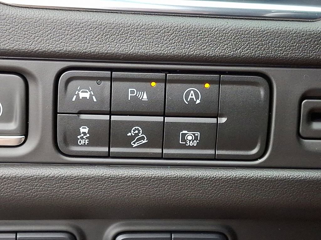 Used 2024 Chevrolet Tahoe Z71 w/ Luxury Package image 28