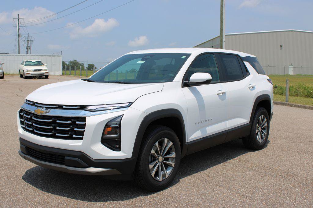 New 2026 Chevrolet Equinox LT w/ Convenience Package II FWD image 2