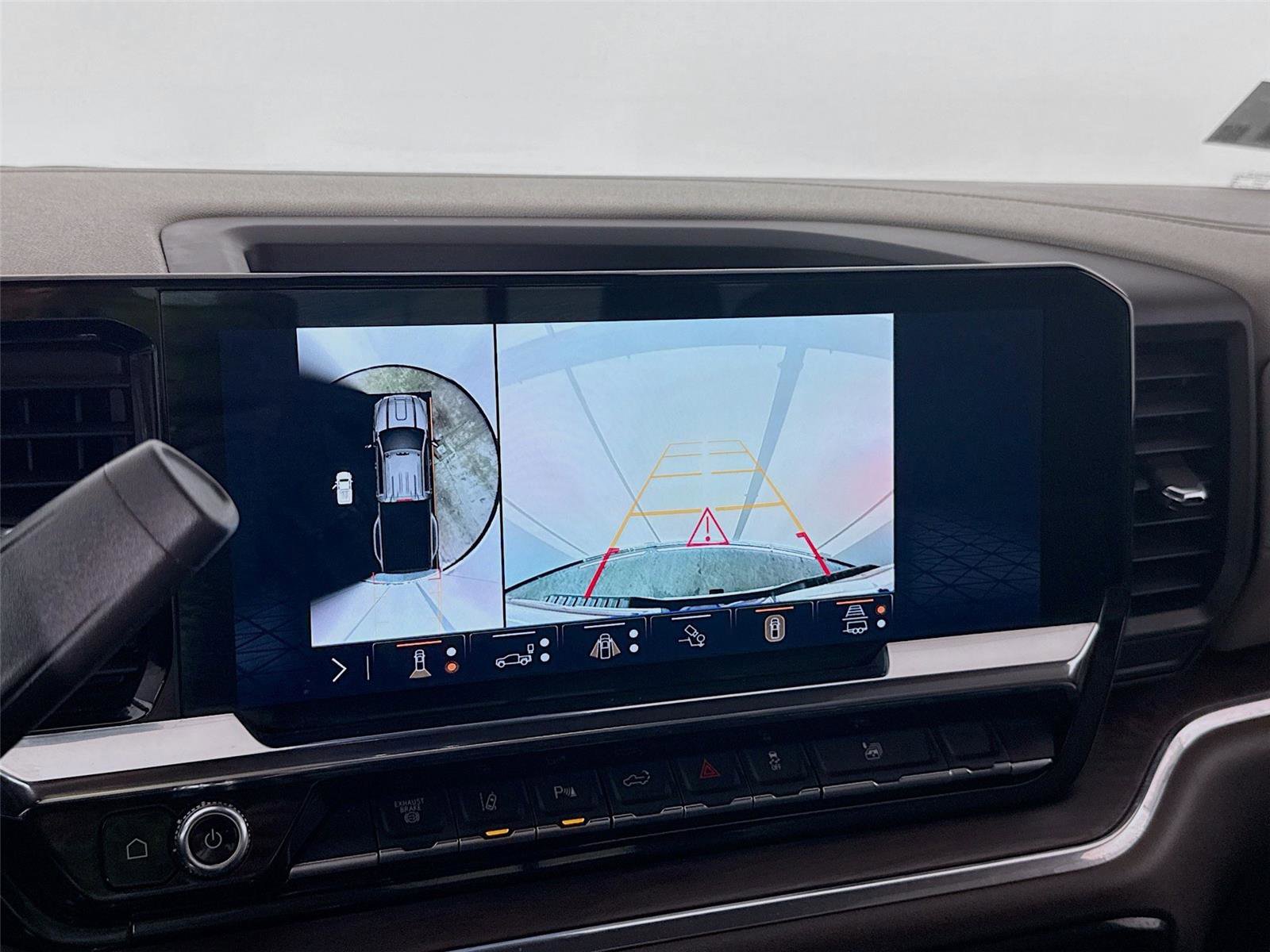 Used 2025 GMC Sierra 3500 SLT w/ SLT Convenience Package image 14