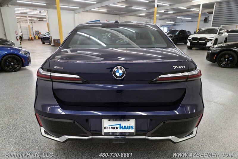Used 2024 BMW 740i xDrive w/ Executive Package AWD/4WD image 8