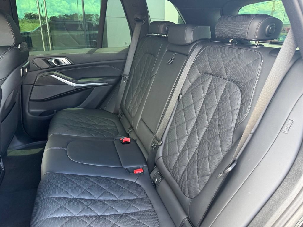 Used 2024 BMW X5 sDrive40i w/ M Sport Package RWD image 9