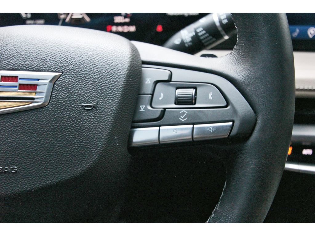 Certified 2025 Cadillac XT4 Premium Luxury image 16