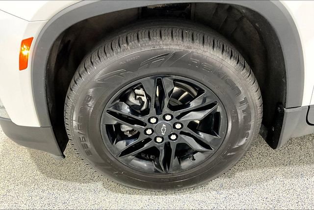 Used 2022 Chevrolet Traverse LT w/ Midnight/Sport Edition image 36
