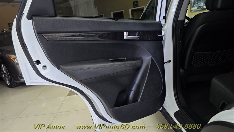 Used 2014 Kia Sorento LX FWD image 13