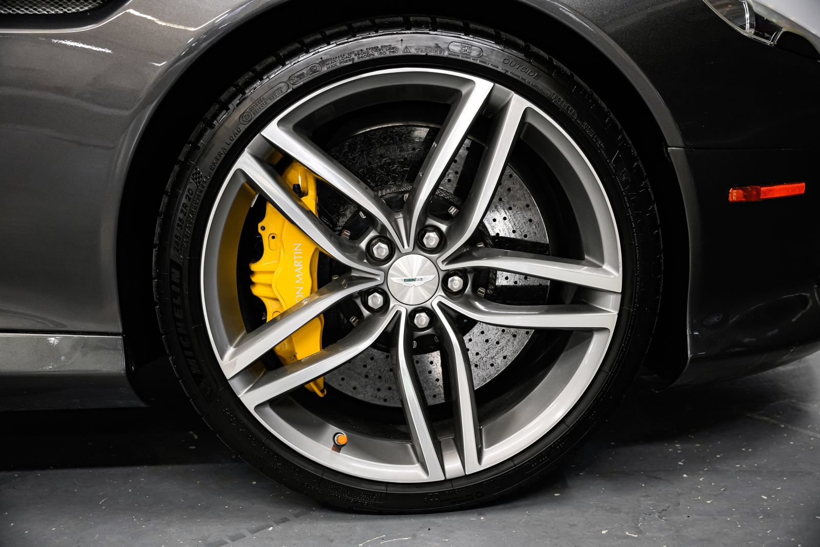 Used 2014 Aston Martin DB9 Coupe RWD image 47