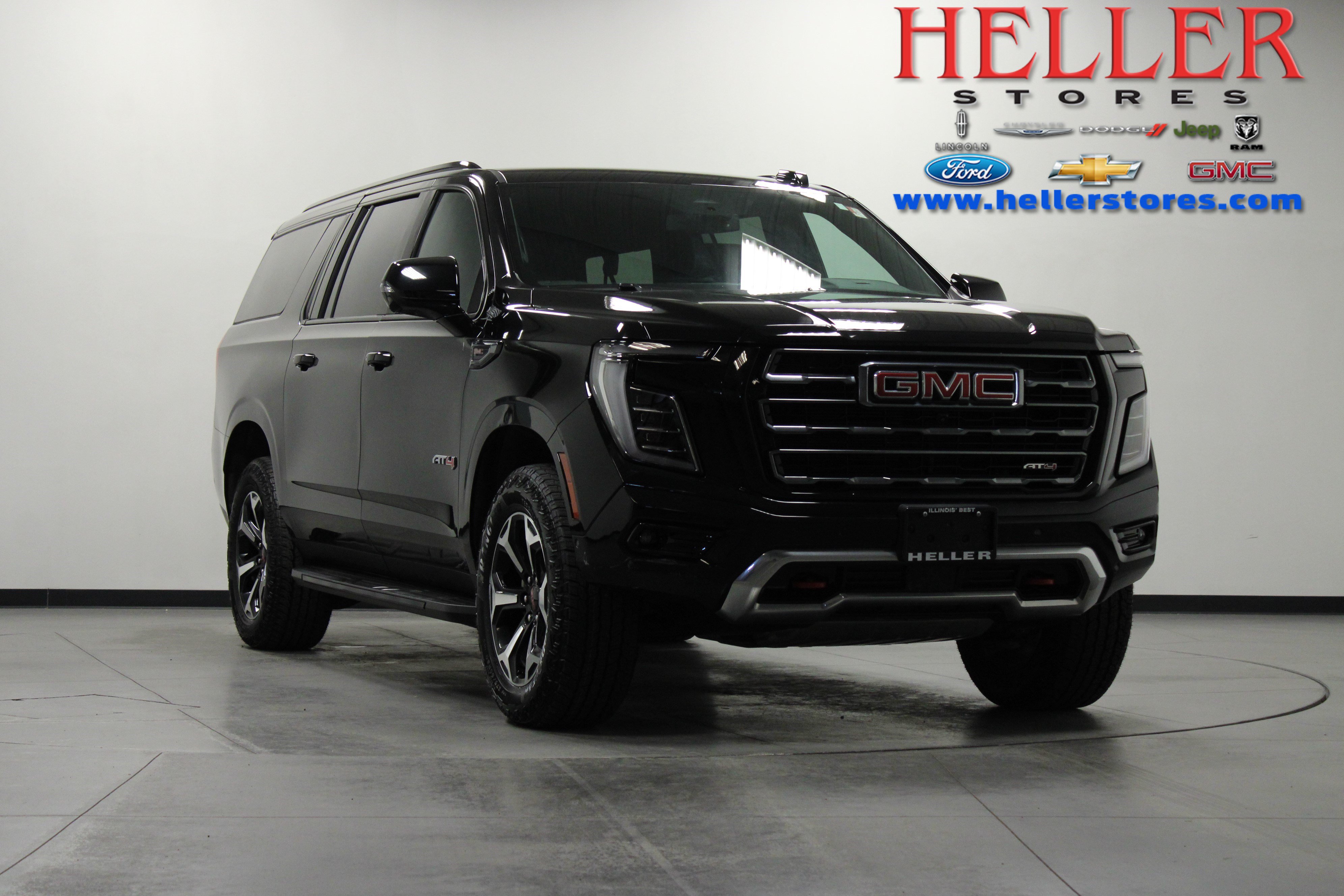 Used 2025 GMC Yukon XL AT4 AWD/4WD image 1