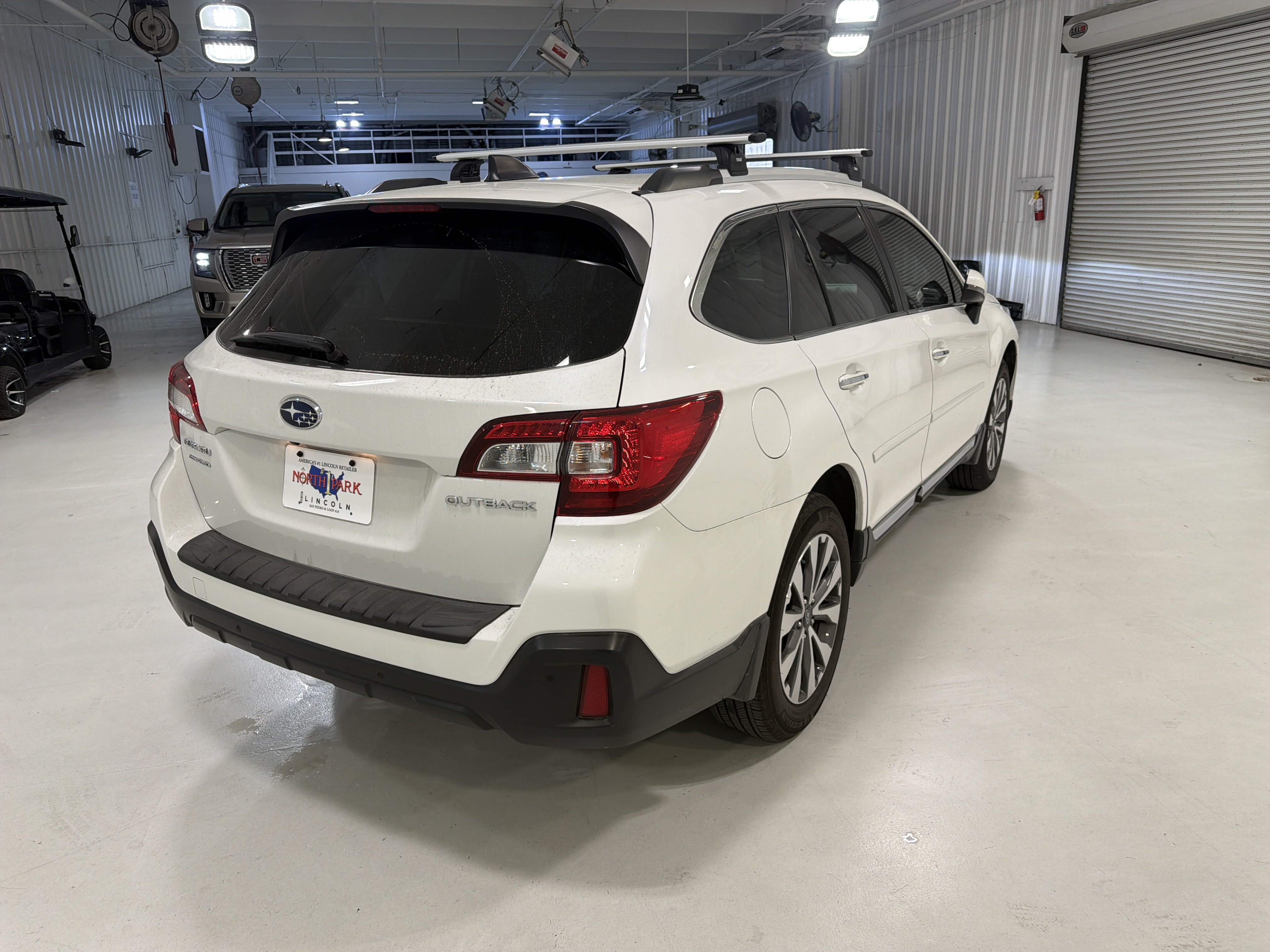 Used 2019 Subaru Outback 2.5i Touring AWD/4WD image 5