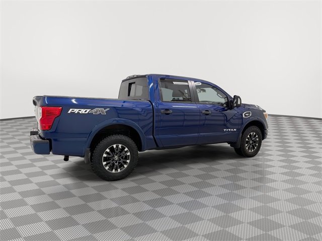 Used 2017 Nissan Titan PRO-4X image 11