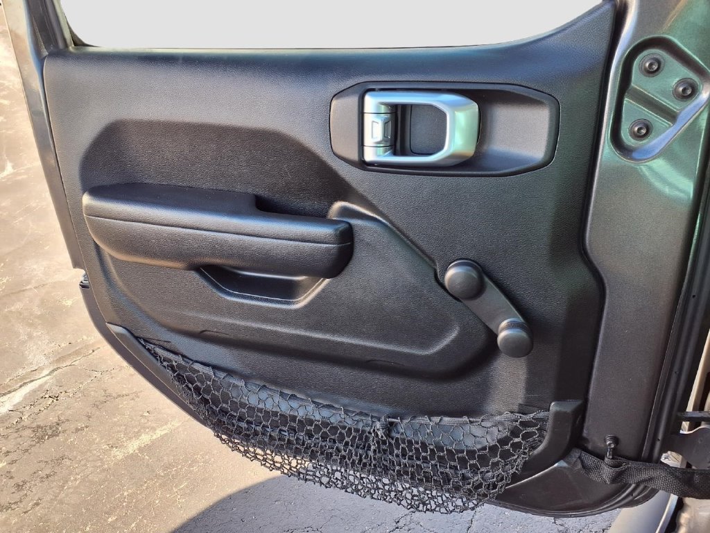 Used 2018 Jeep Wrangler Unlimited Sport AWD/4WD image 23