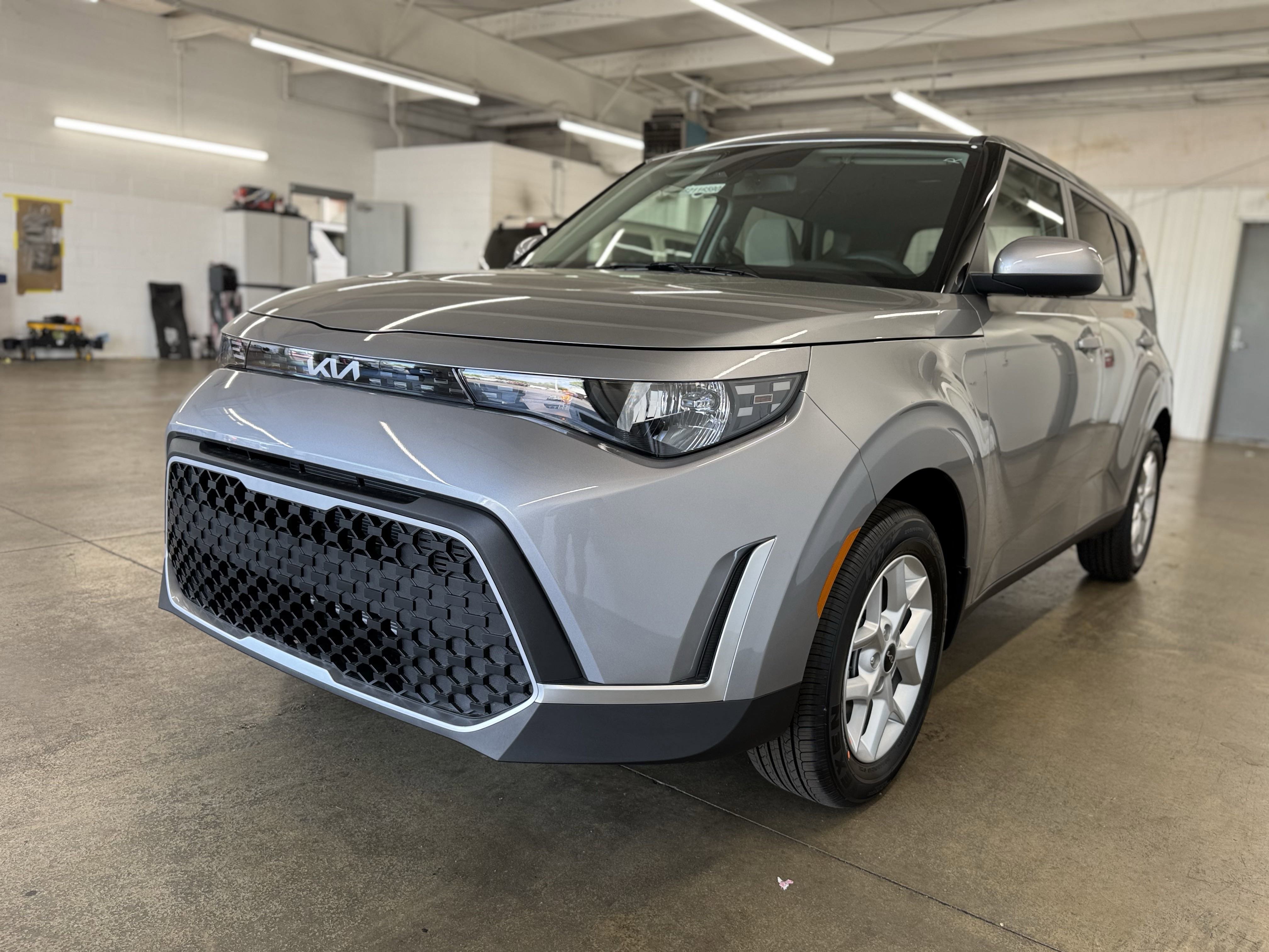 New 2025 Kia Soul LX image 5