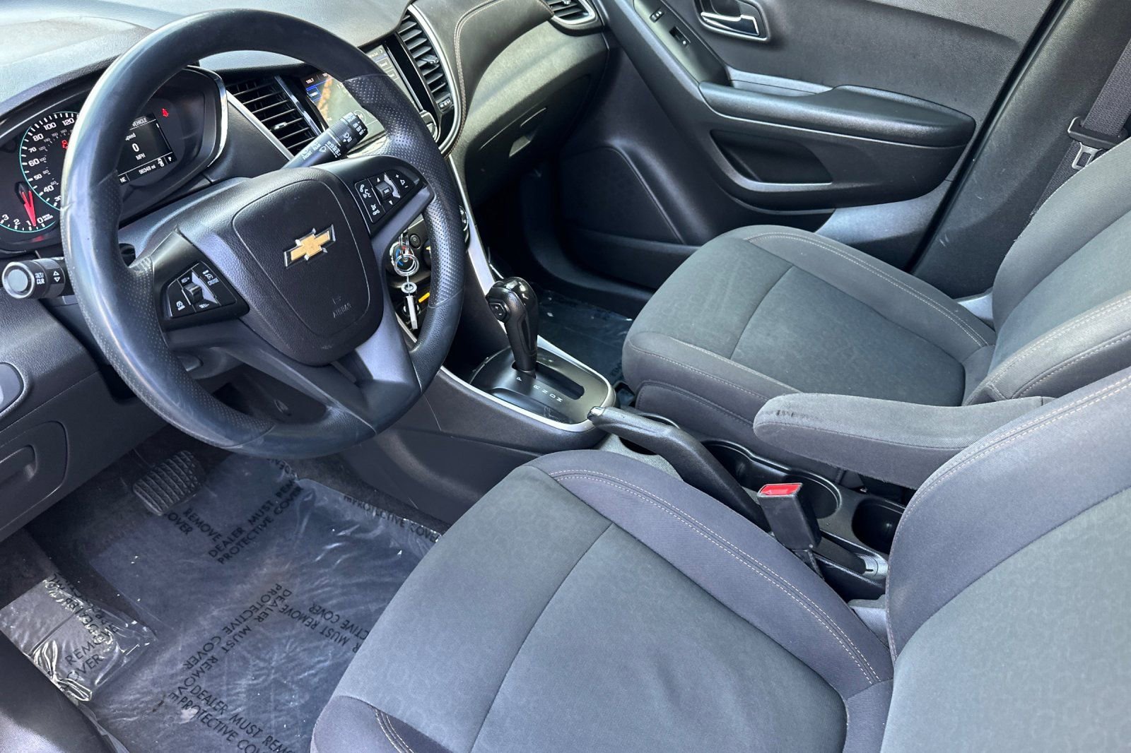 Used 2021 Chevrolet Trax LS w/ Tint and Cruise Package FWD image 9