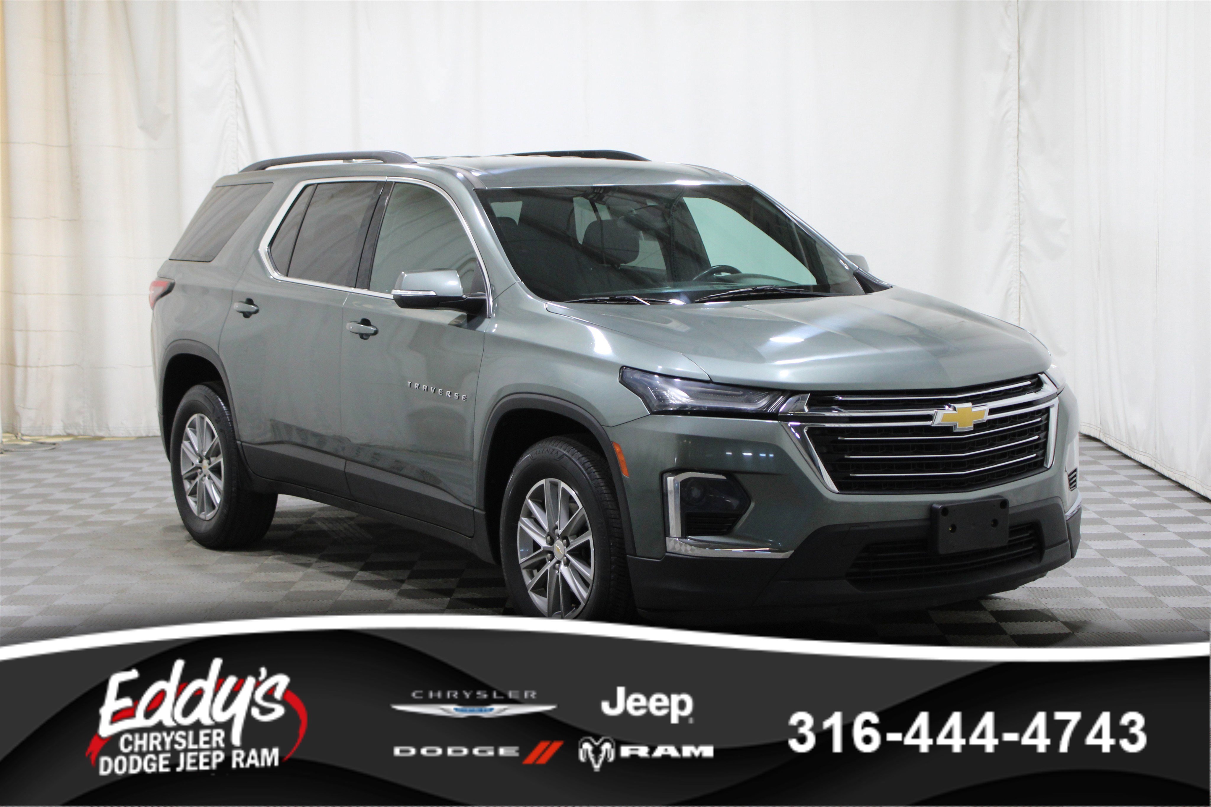 Used 2023 Chevrolet Traverse LT