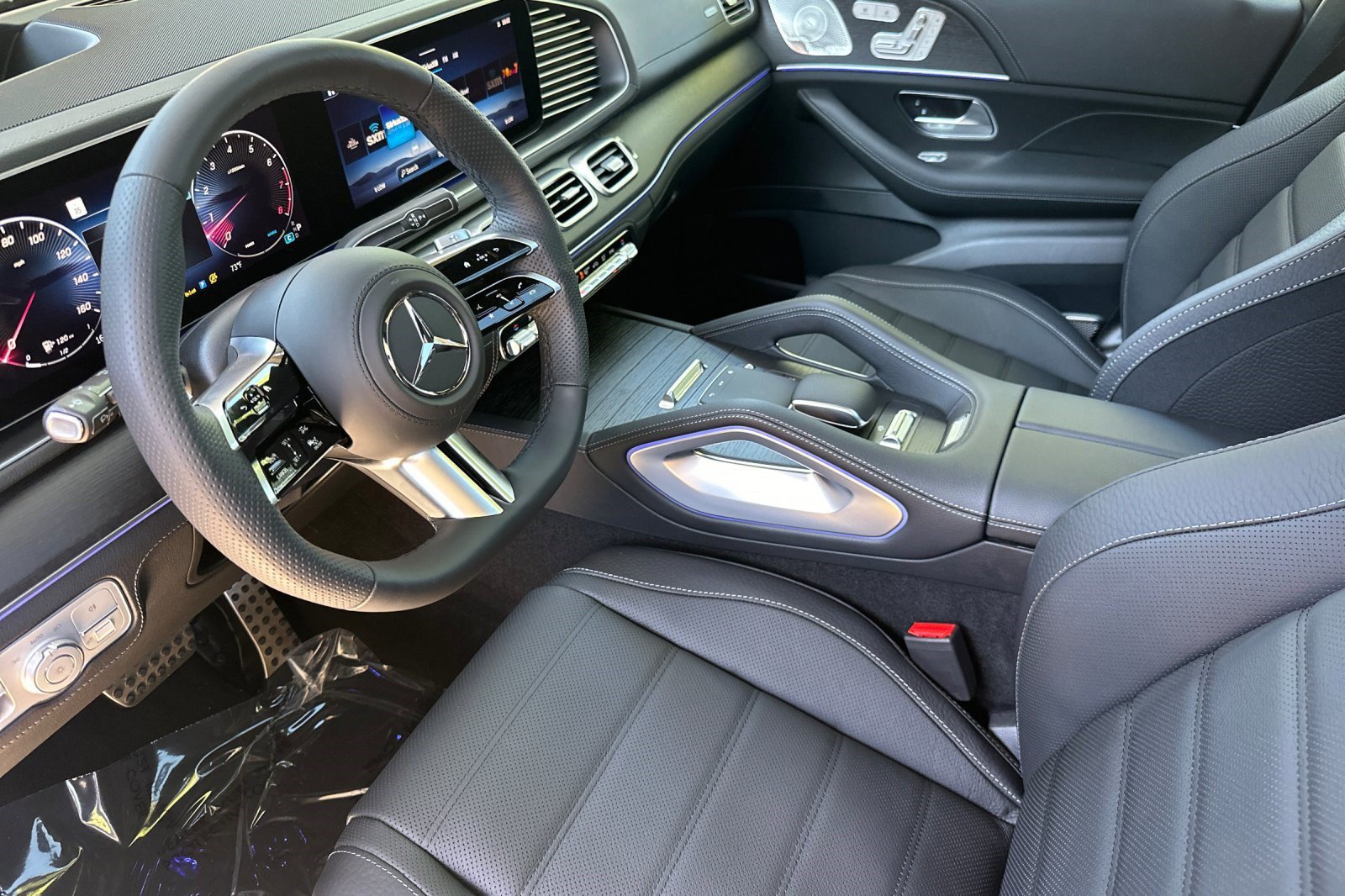 New 2026 Mercedes-Benz GLS 580 4MATIC image 4