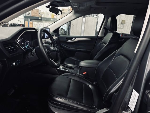 Used 2022 Ford Escape SEL image 17