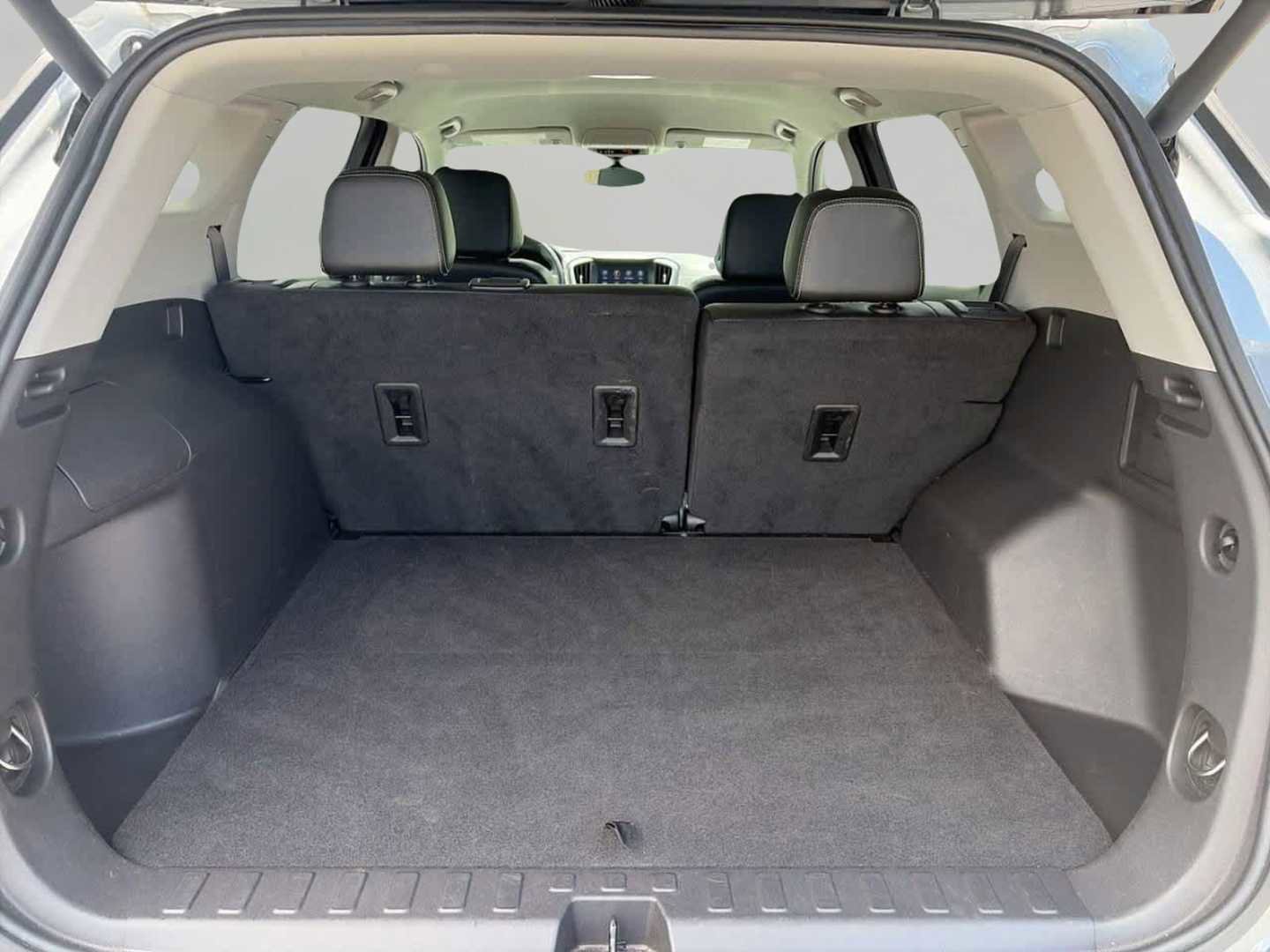 Used 2024 GMC Terrain SLT AWD/4WD image 7