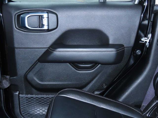 Used 2023 Jeep Gladiator Overland w/ Popular Equipment Package image 19