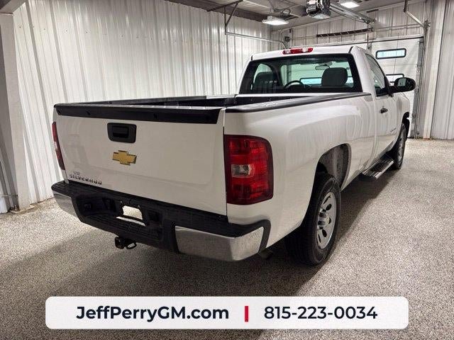Used 2013 Chevrolet Silverado 1500 W/T RWD image 3